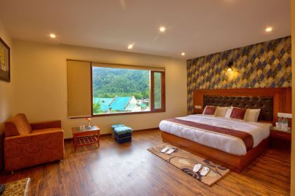 The Husky Lodge and Cafe Manali